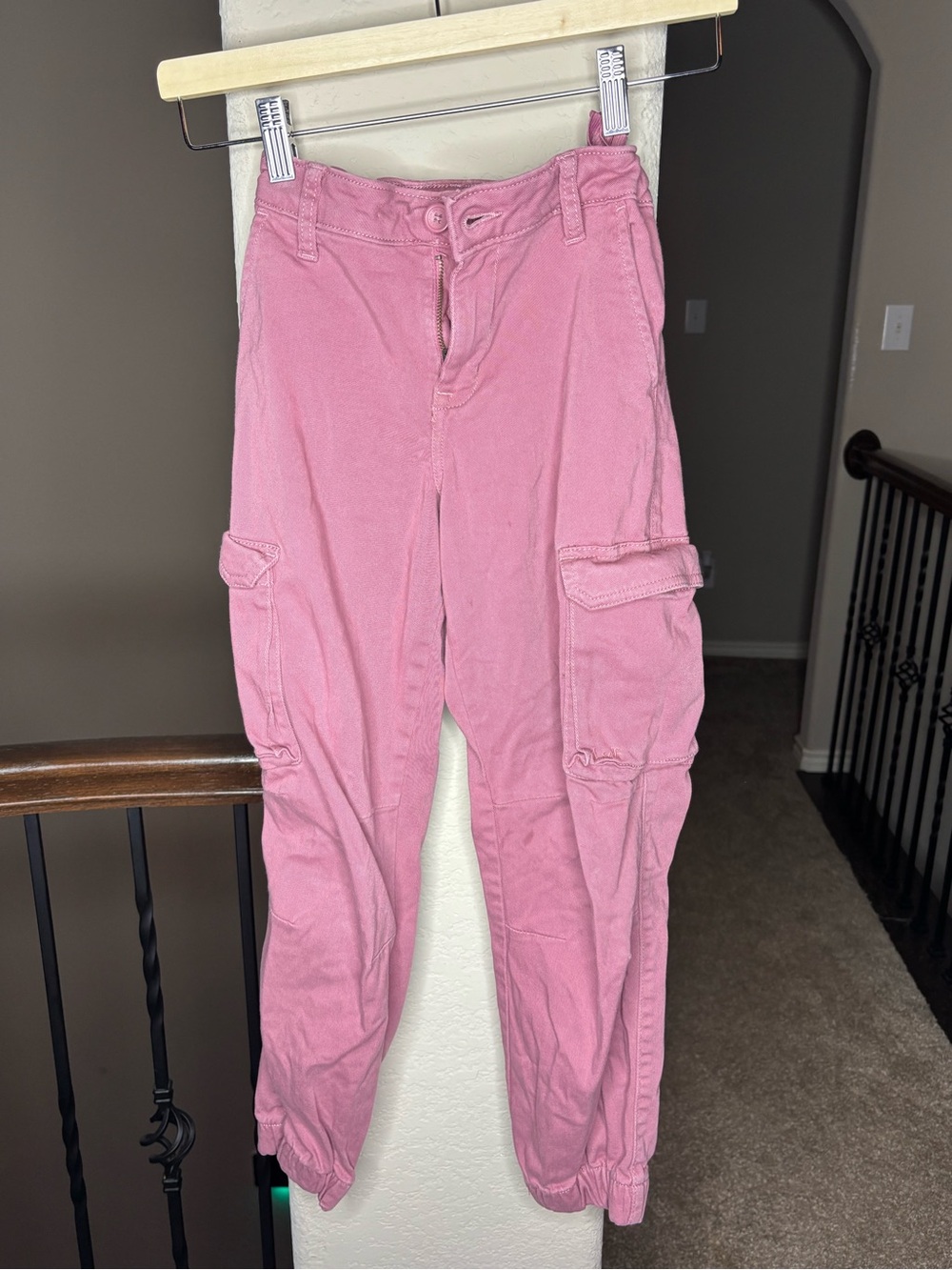 abercrombie kids cargo jogger pink color size 9/10 trendy travel school colorful